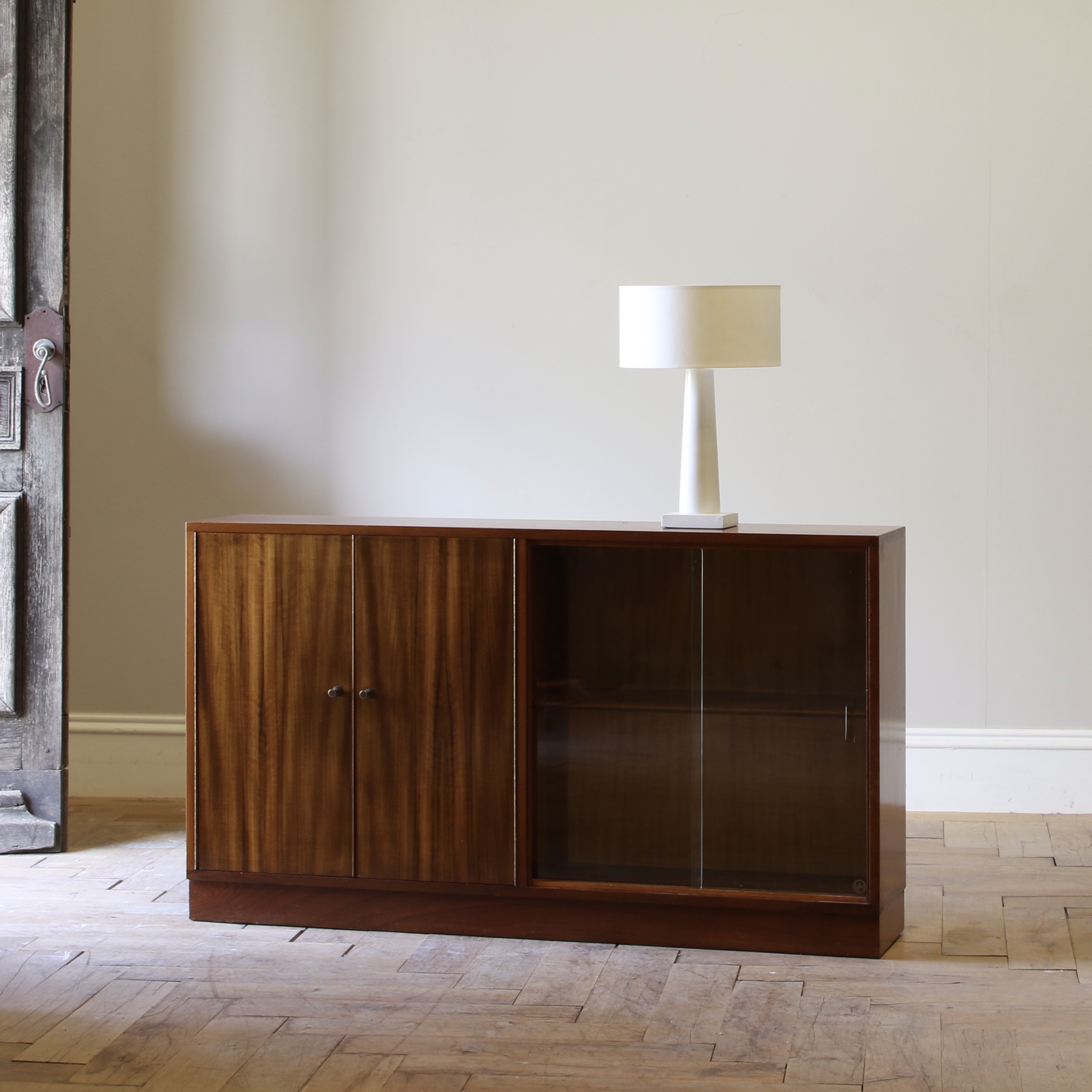 153-12 - Mid Century Display Cabinet 